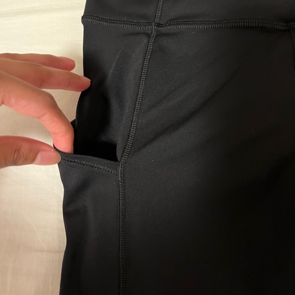 Lululemon Fast and Free High Rise Black Tights 25” Size 4 - Picture 2 of 8